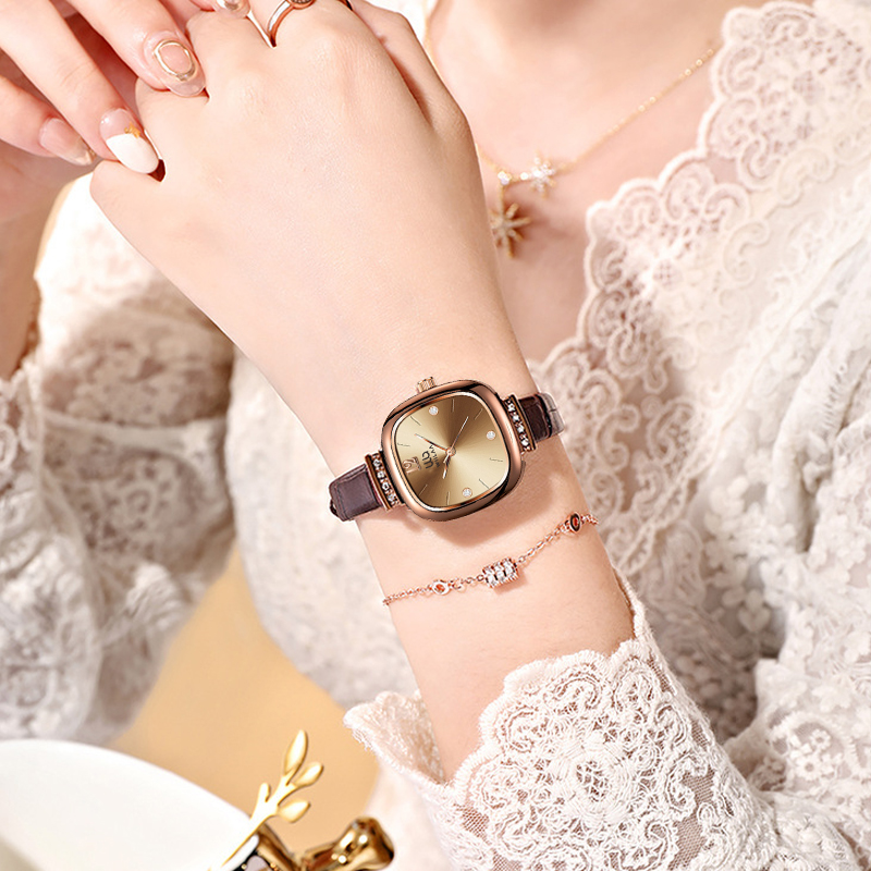 Kadınlar için Gül Altın Kare S - Luxury Watch Vintage incelemesi ve fiyatı