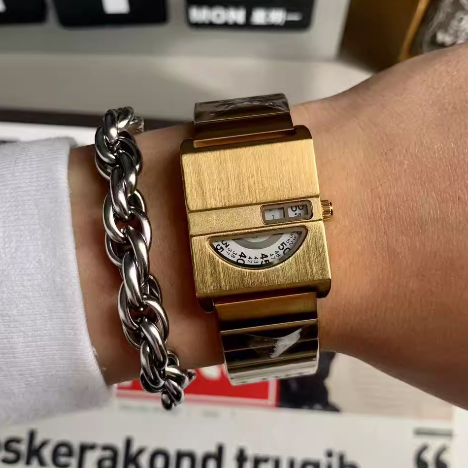 Erkek Bileklik Saatleri Kare S - Luxury Watch Price incelemesi ve fiyatı